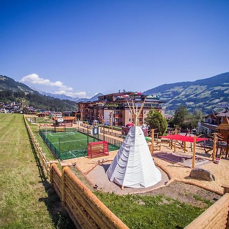 Alpina Zillertal . Family Lifestyle Kinderhotel Fuegen Exterior photo