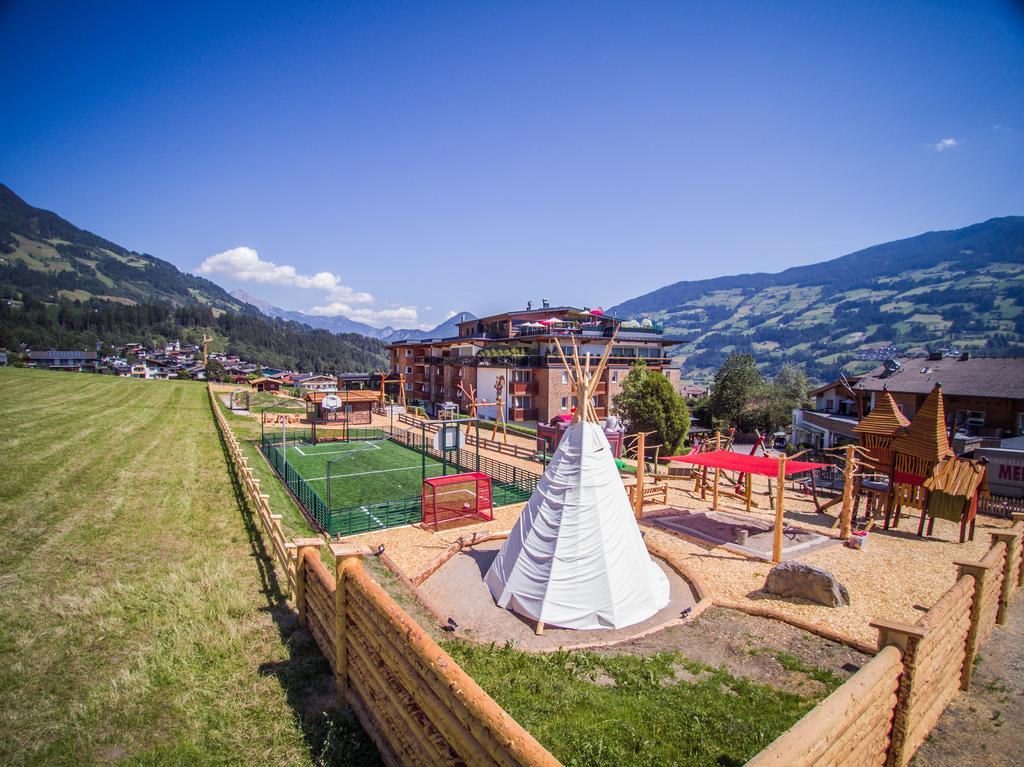 Alpina Zillertal . Family Lifestyle Kinderhotel Fuegen Exterior photo
