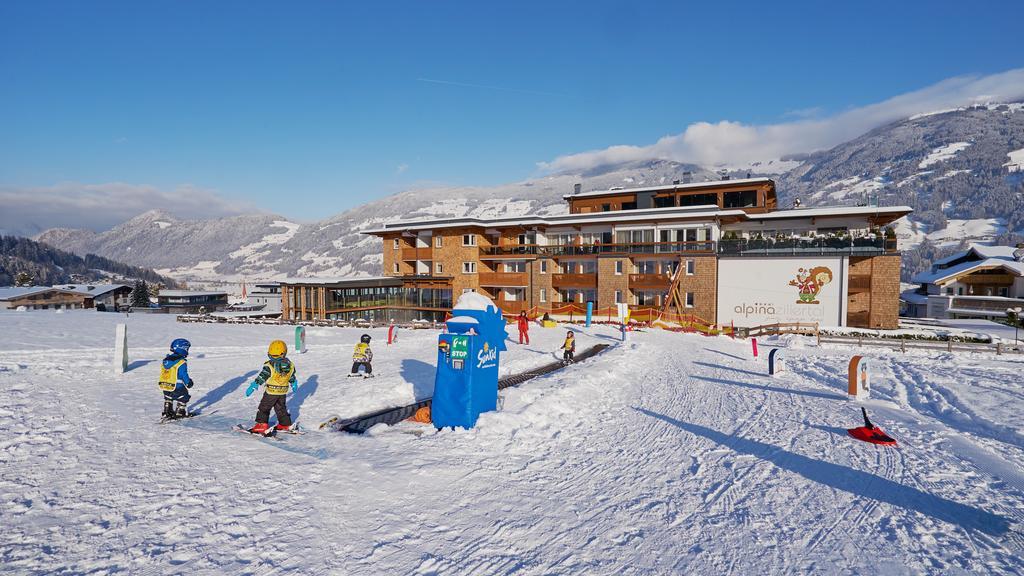 Alpina Zillertal . Family Lifestyle Kinderhotel Fuegen Exterior photo