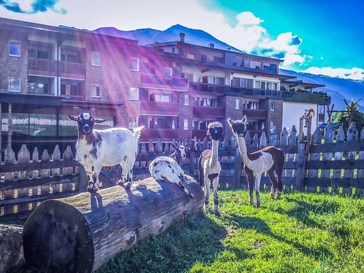Alpina Zillertal . Family Lifestyle Kinderhotel Fuegen Exterior photo